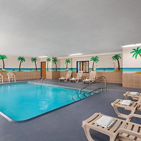 Days Inn By Wyndham Kansas City International Airport מראה חיצוני תמונה
