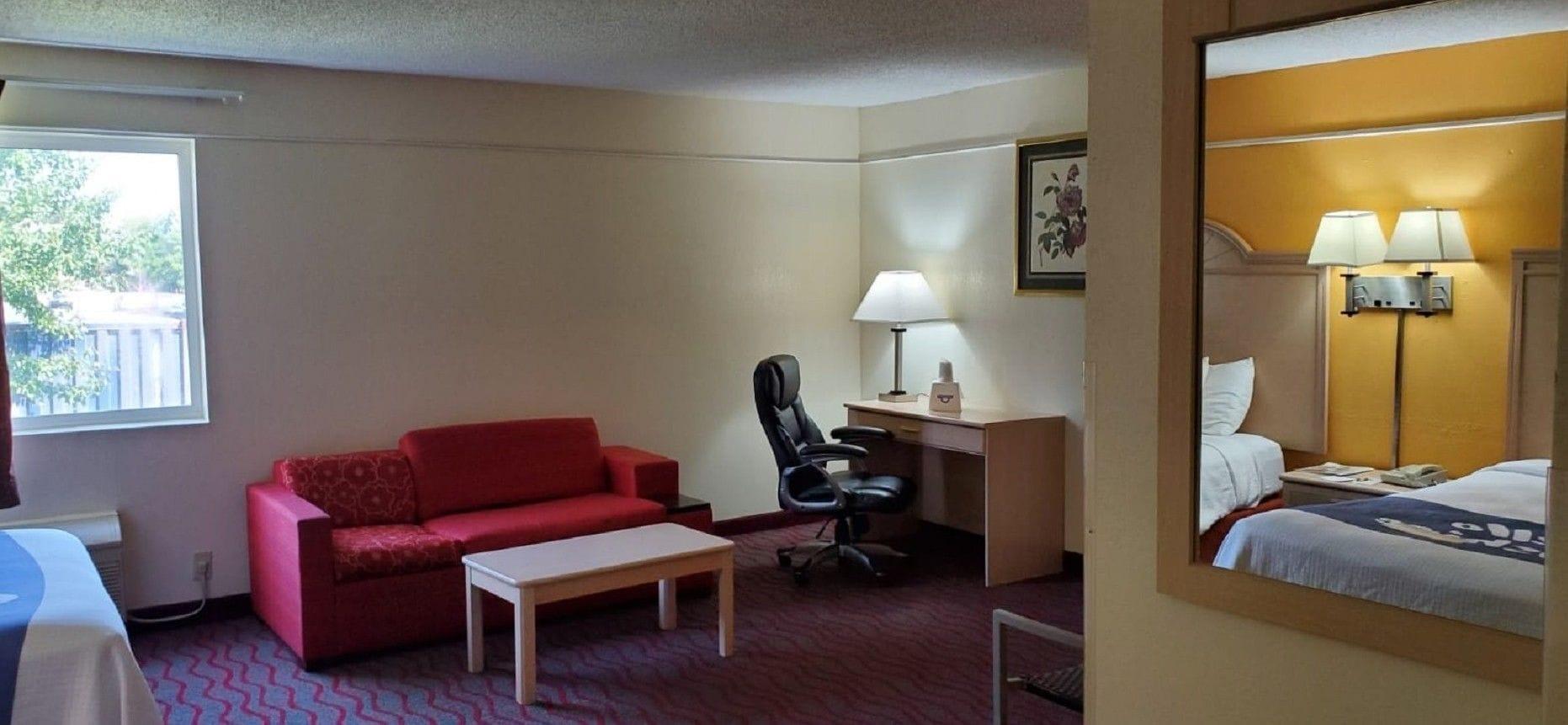 Days Inn By Wyndham Kansas City International Airport מראה חיצוני תמונה