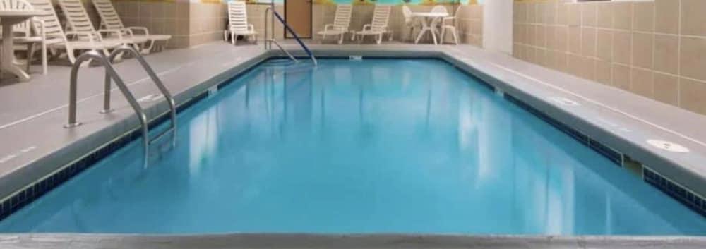 Days Inn By Wyndham Kansas City International Airport מראה חיצוני תמונה