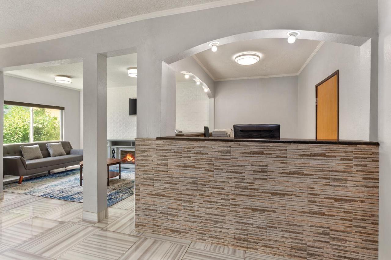 Days Inn By Wyndham Kansas City International Airport מראה חיצוני תמונה