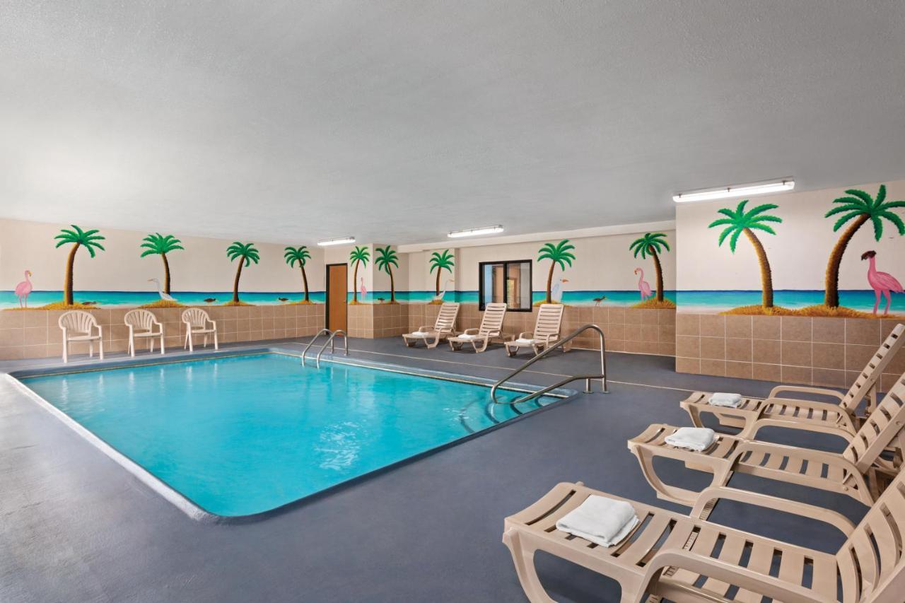 Days Inn By Wyndham Kansas City International Airport מראה חיצוני תמונה