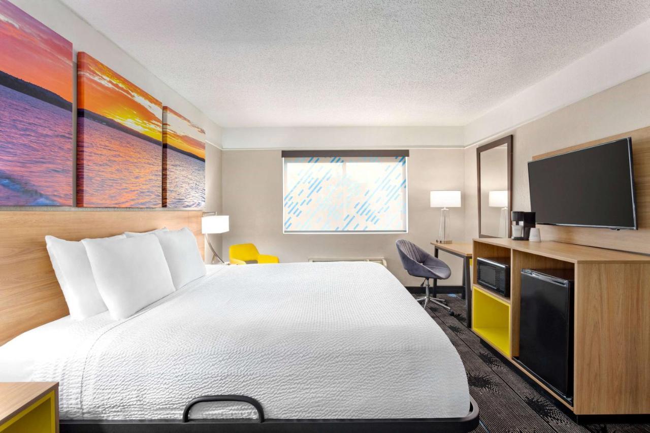 Days Inn By Wyndham Kansas City International Airport מראה חיצוני תמונה
