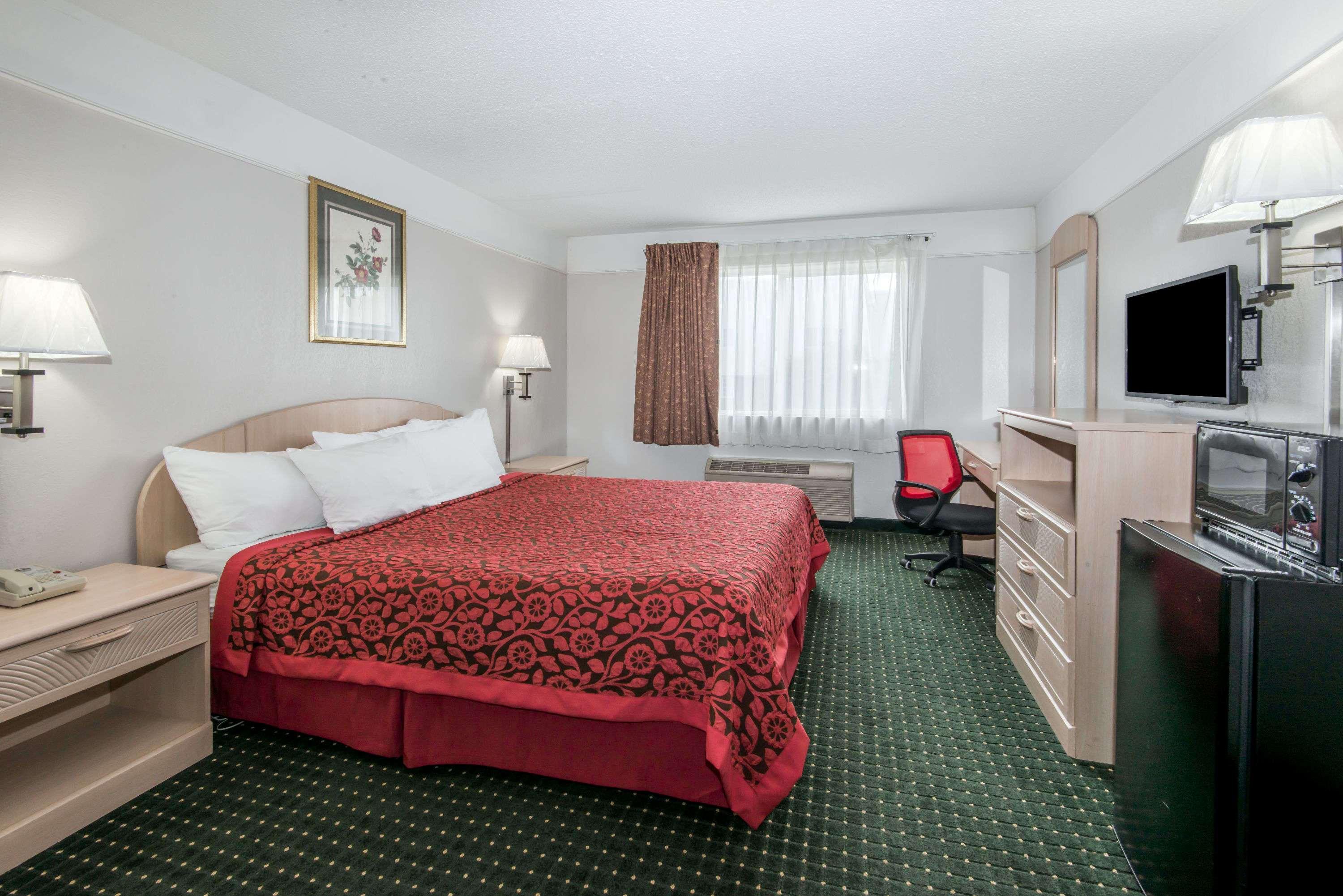 Days Inn By Wyndham Kansas City International Airport מראה חיצוני תמונה