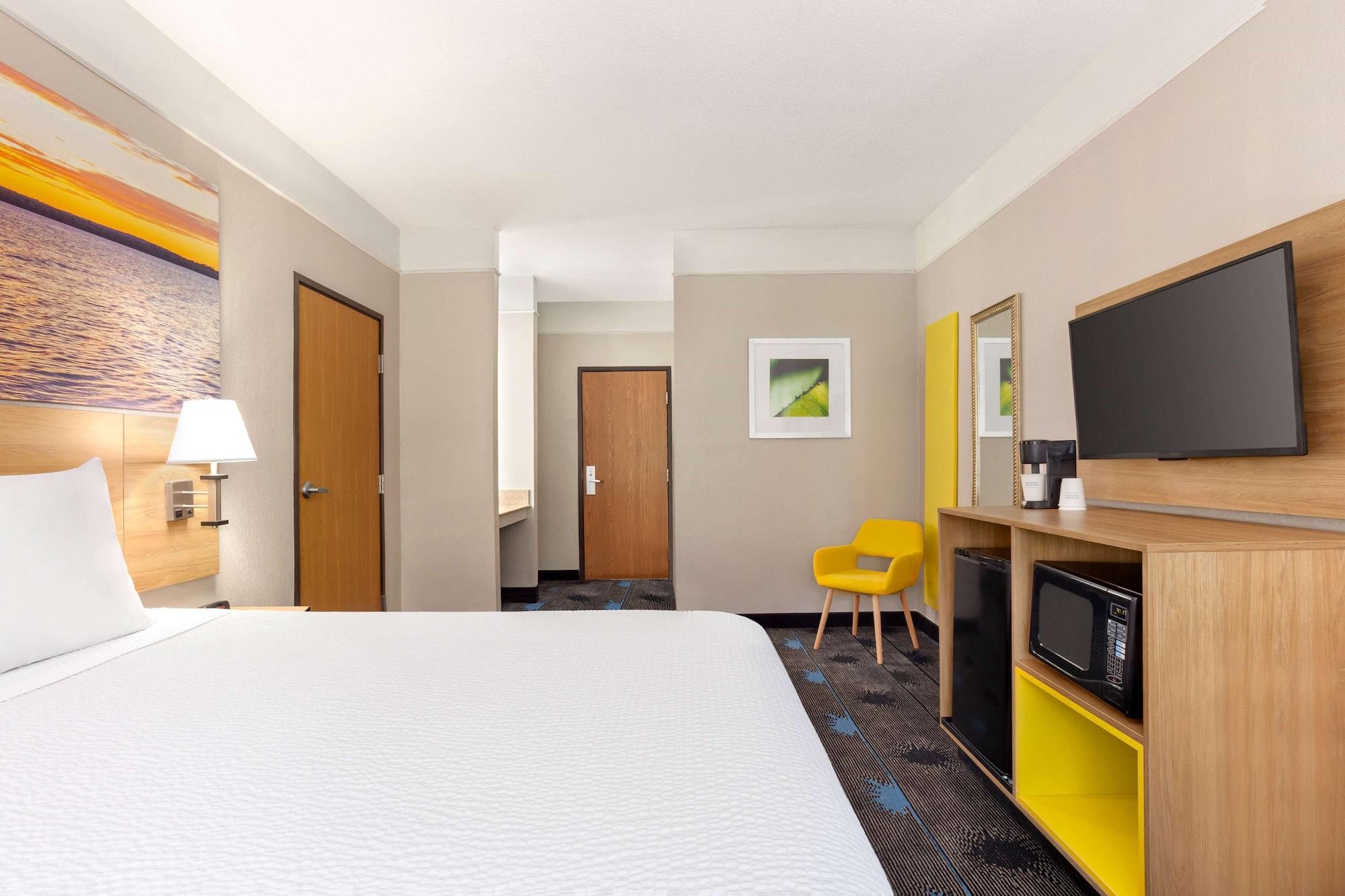 Days Inn By Wyndham Kansas City International Airport מראה חיצוני תמונה