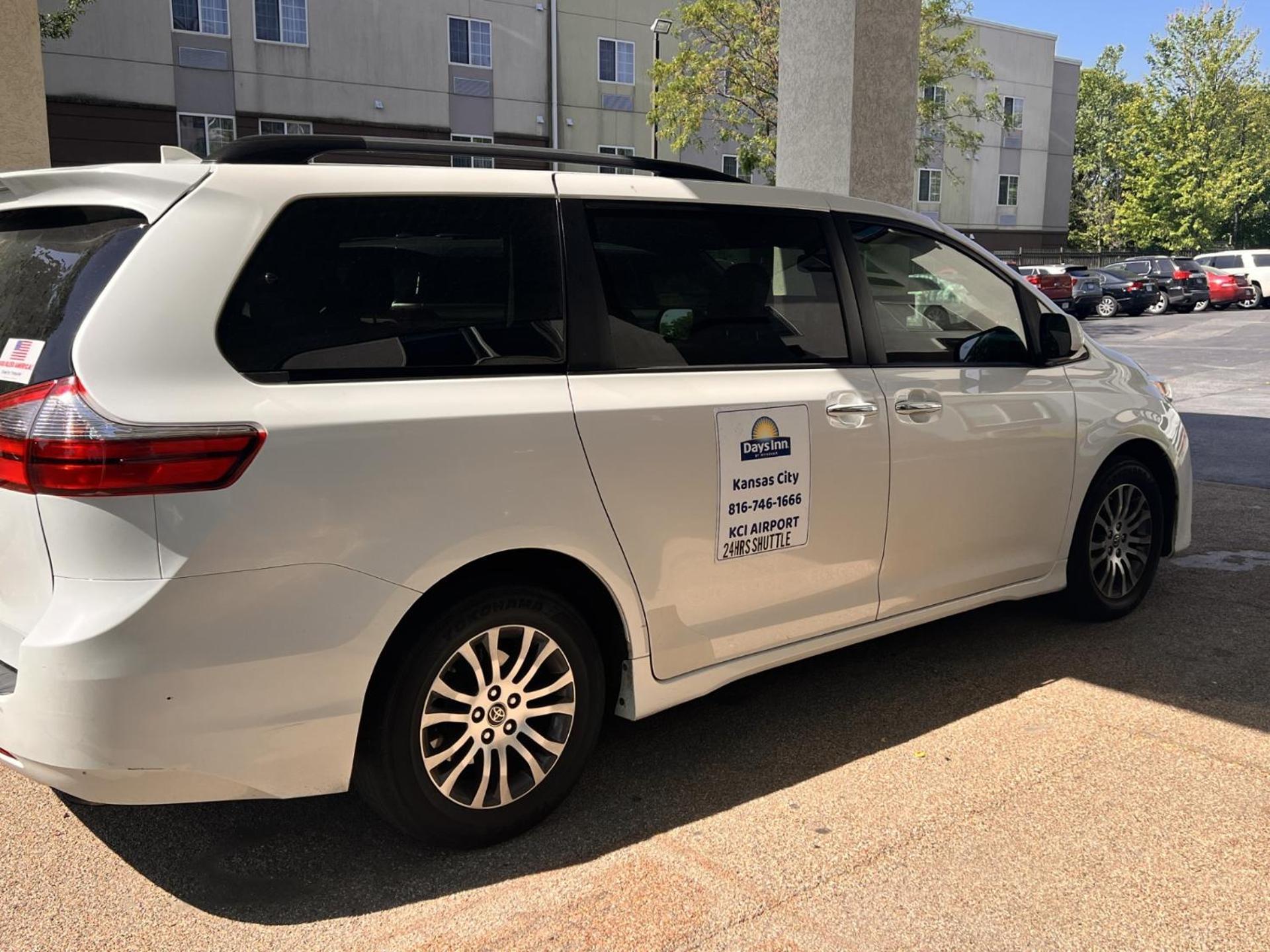 Days Inn By Wyndham Kansas City International Airport מראה חיצוני תמונה