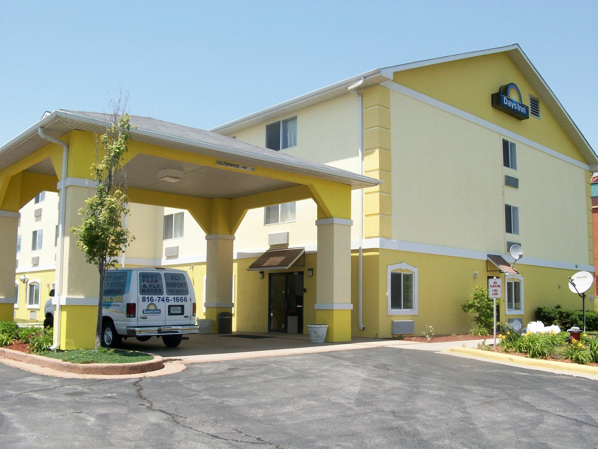 Days Inn By Wyndham Kansas City International Airport מראה חיצוני תמונה